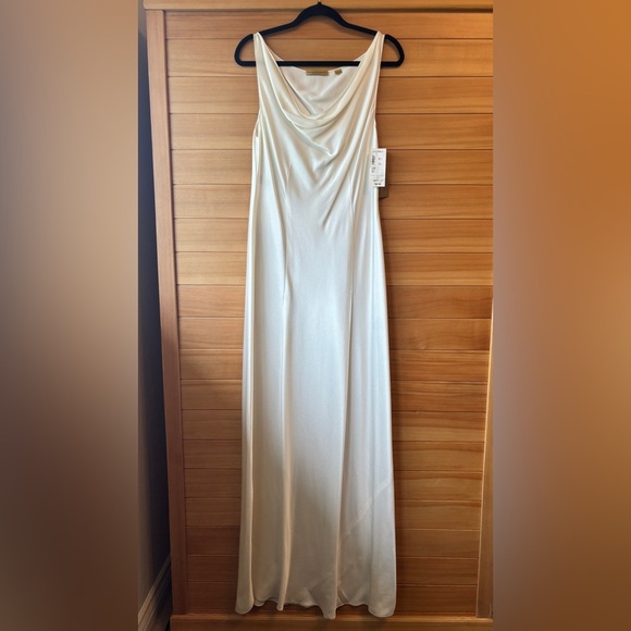 Donna Karan Signature White Cowel Neck Formal Evening Wedding Couture Gown